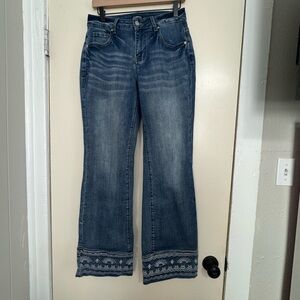 Stylish Denim Flare Jeans with Embroidery
